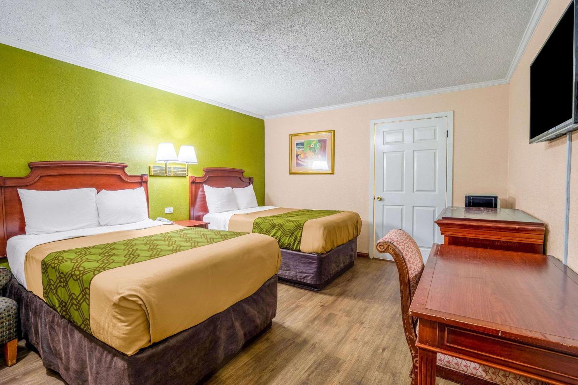 Rodeway Inn & Suites Fort Jackson Columbia Exterior foto