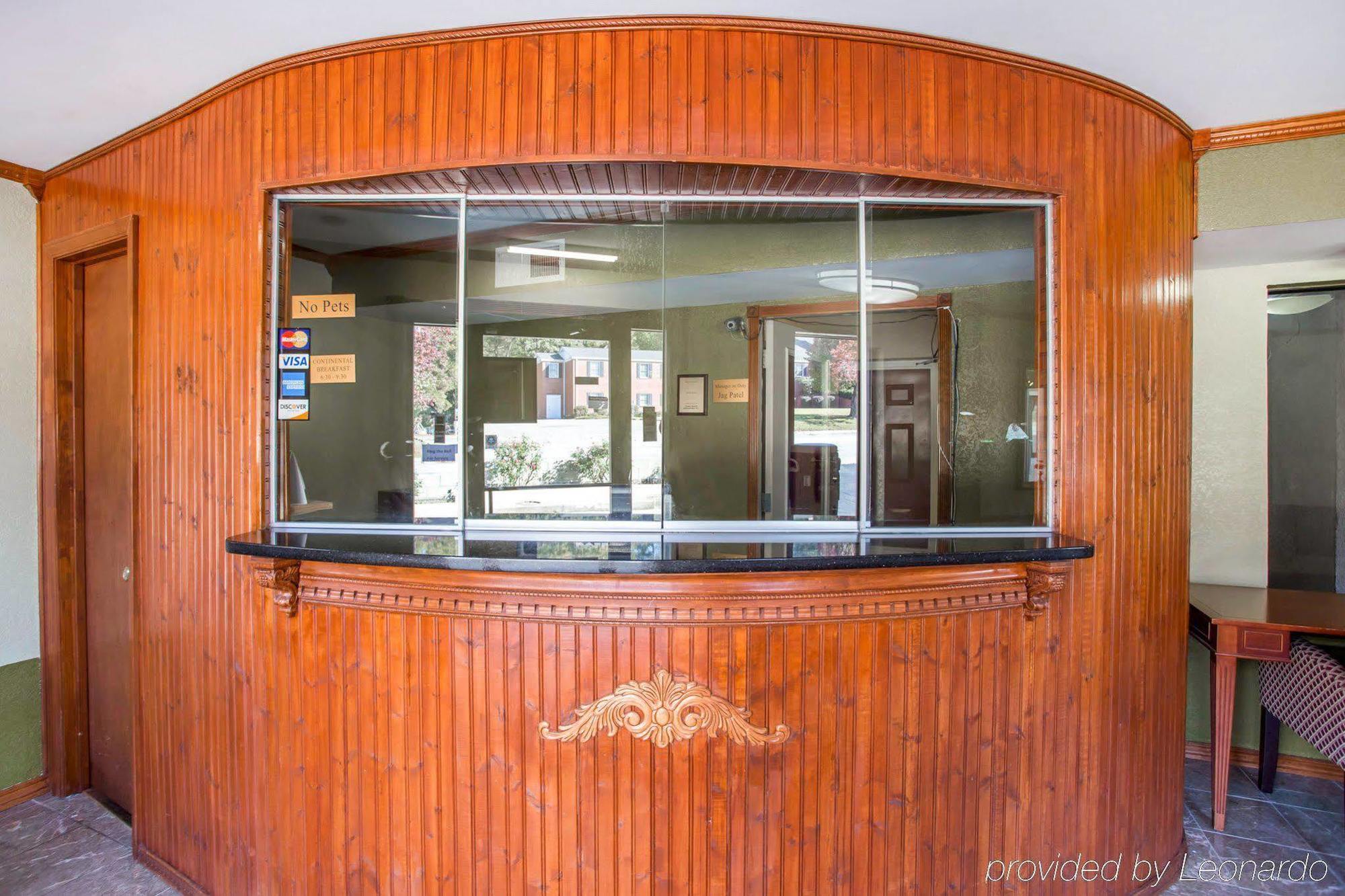 Rodeway Inn & Suites Fort Jackson Columbia Exterior foto